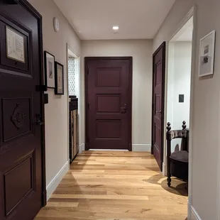 Atelier suite entryway