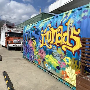 I love the art work!