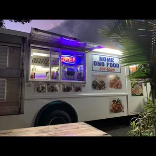 Nome Ono Food located next to the hygienic store and Thai food express