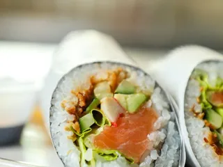 Lin's Sushi, Poke & Ramen