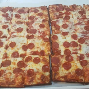 Original owners are back since February 2017.   Everything is fresh made daily. Better customer service, fast delivery, prompt hours
