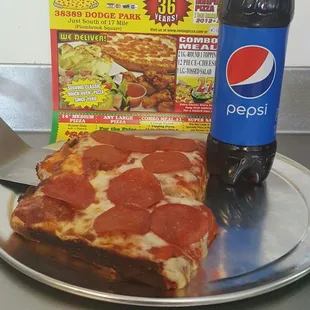 food, pizza