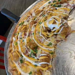 Loaded in-zone urban pizza