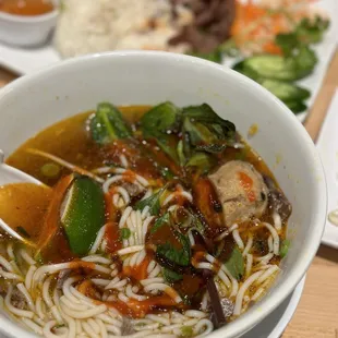 ramen and noodles, food