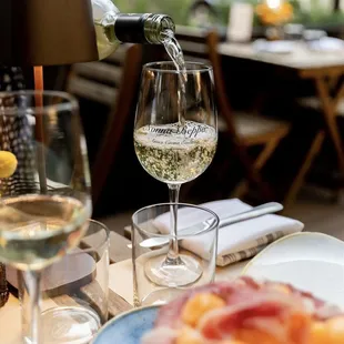 oysters and mussels, drink