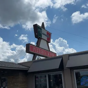 Nonna's (Elmwood) trademark sign