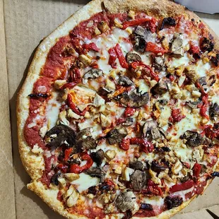Chicken mushroom, red pepper, and sundried tomato