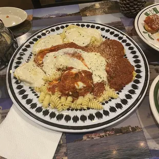 NONNA&apos;S TOUR OF ITALY PLATTER