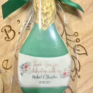 Wedding favor custom sugar cookie