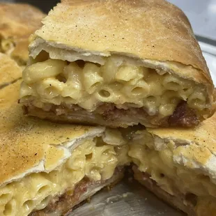 Mac and Cheese Roll with bacon and jalapeño