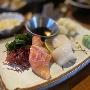 Sake and hotate sashimi
