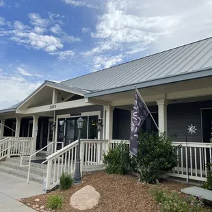 Front entrance to NoNo's