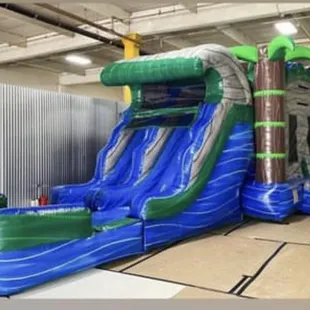 Combo bounce house slide pool