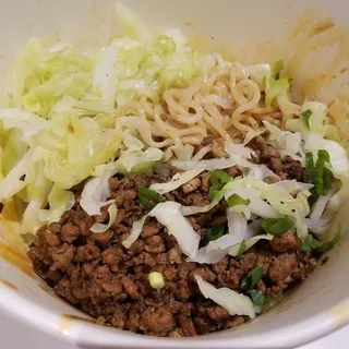 Dan Dan Noodles ()