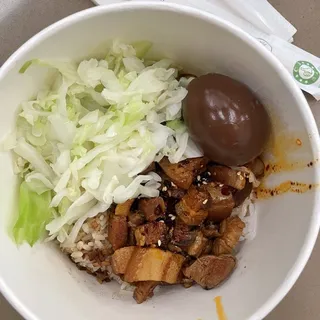 Braised Pork Rice)