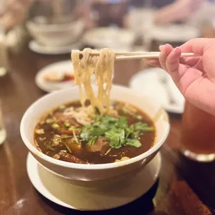 Mama Woo 's Spicy Noodles Soup