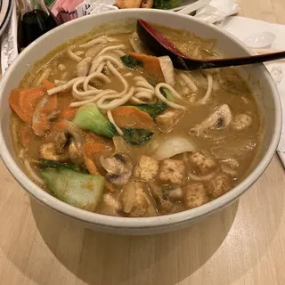 Green Curry Noodle Soup  choose Beef, Chicken, Shrimp, Or Tofu