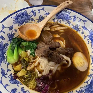 T1. Roasted Beef Noodle