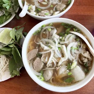 Pho Dac Biet (Special Combination of Meat)