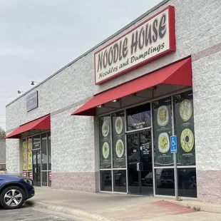 the outside of the restaurant