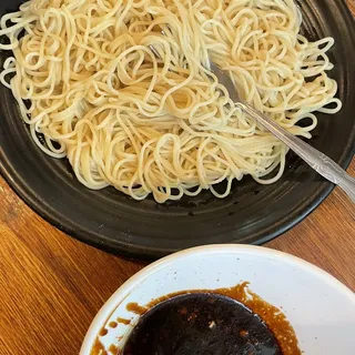 C9. Kids Stir-Fried Noodle with Sauce