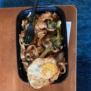 C12. Chicken chow mein