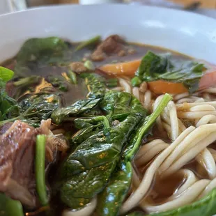 B2. Taiwn Beef Brisket Tomato Noodle with Soup