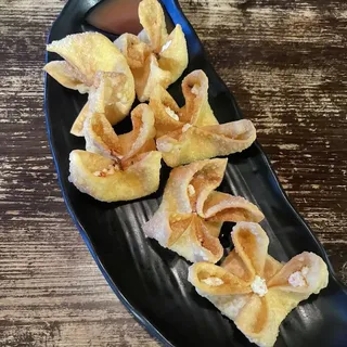 A2. Crab Rangoon