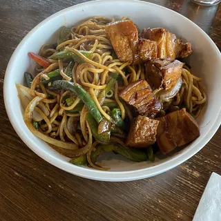 C7. Braised Pork Belly & Green Bean Chow Mein