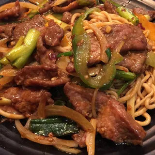 C3. Mongolian Beef Stir-Fried Noodle