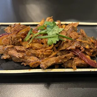 Spicy beef shank with chili sauce