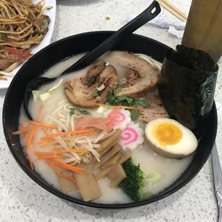 J1. Big Mac Tonkotsu Ramen