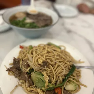 Fried Noodles with Beef - @rayz