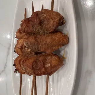 B5. Chicken Wings