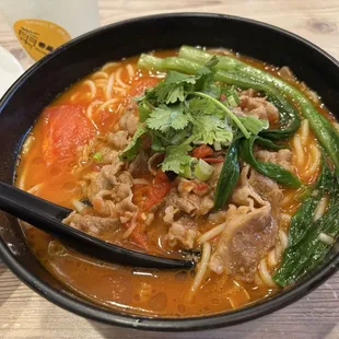Angus Beef w/ Tomato Rice Noodle