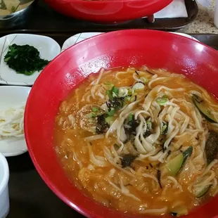 Kimchi Kalguksu