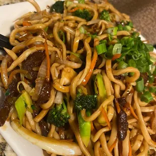Q Style Lo Mein