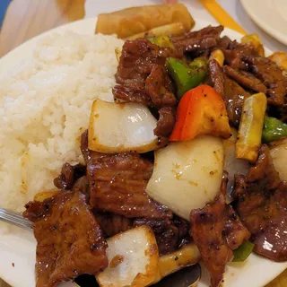 196. 黑椒牛肉龍仔飯 / Black Pepper Beef & Rice in Bamboo Basket