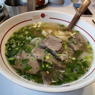 Signature Beef Noodle/Rice Noodle Soup
