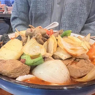 Savory Braised Chicken Noodle with Knife Cut Noodle