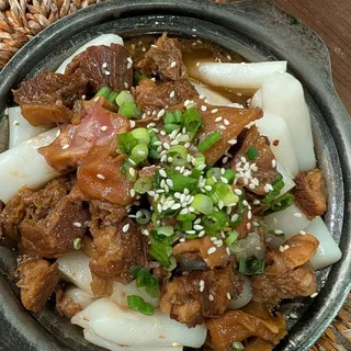 H3 Stewed Beef Brisket with Rice Noodle Roll