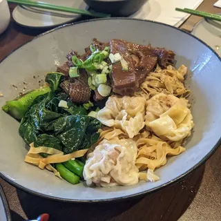 C8. Beef Entrails with Wonton Lo-Mein