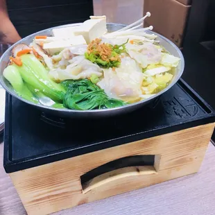 Beef wonton noodle hot pot