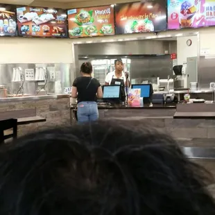 Rude Cashier n pissy!