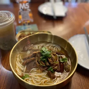 ramen and noodles, food