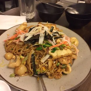 2. Pan Fried Seafood Ramen