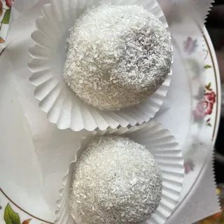 PEANUT BUTTER BLACK SESAME MOCHI (1PC, GF & Vegan)