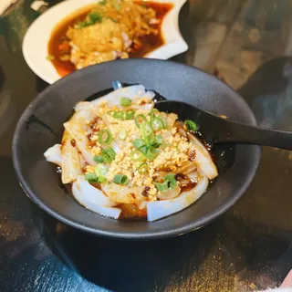 B3. Mung Bean Jelly Noodle W. Chili Sauce B3.