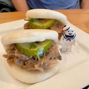 Steamed buns