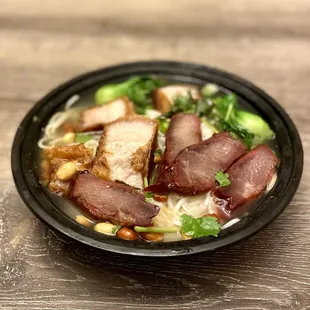 The Guilin / with BBQ beef &amp; Crispy Pork